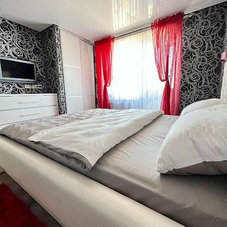 Relax. Просторі Та Затишні Апартаменти Ternopil Luaran gambar